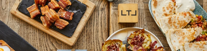 Foodbox Lateral Background