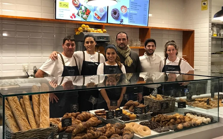 Nueva apertura Santagloria en la estación de tren de Bilbao