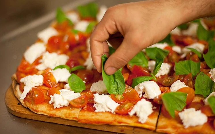 Pizza para llevar como elemento empresarial