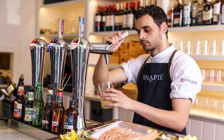 El personal en la hostelería: maximizando el potencial de la franquicia a través del factor humano