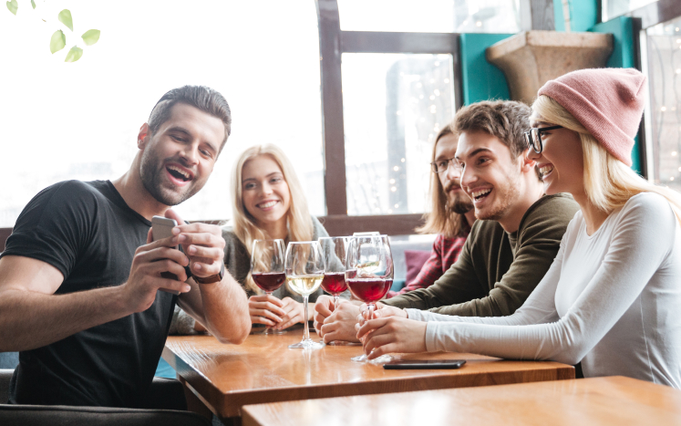 Hábitos de consumo en verano: qué buscan los clientes en bares y restaurantes en 2026