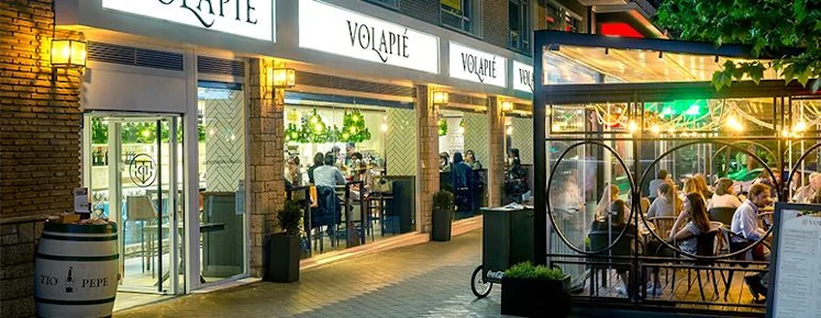 Un concepto bien definido es la gastrotaberna andaluza Volapi&eacute;, donde el cliente disfruta de una experiencia muy particular